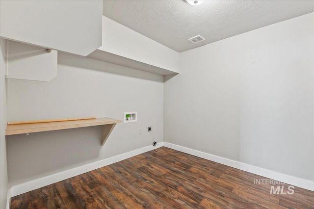 10030 W Littlewood St, Boise, ID 83709