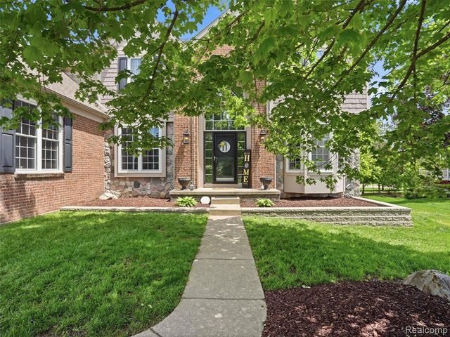 1209 Miners Run, Rochester, MI 48306