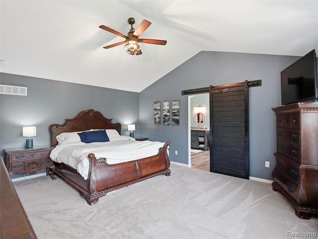 1209 Miners Run, Rochester, MI 48306