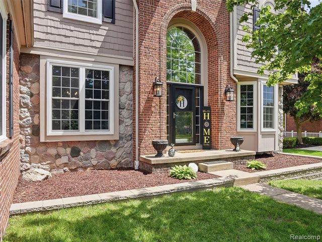 1209 Miners Run, Rochester, MI 48306