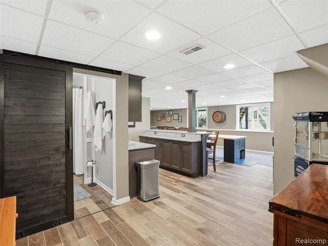 1209 Miners Run, Rochester, MI 48306