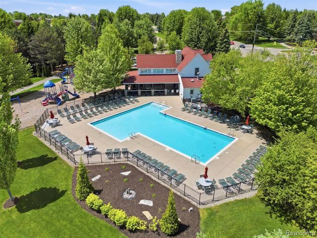 1209 Miners Run, Rochester, MI 48306