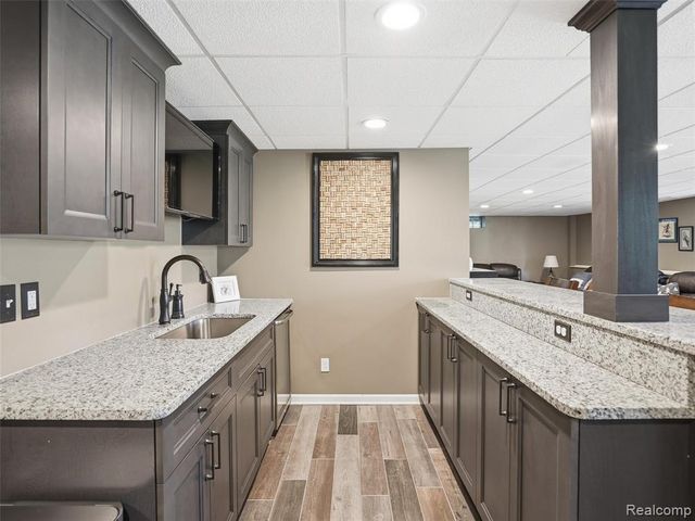 1209 Miners Run, Rochester, MI 48306