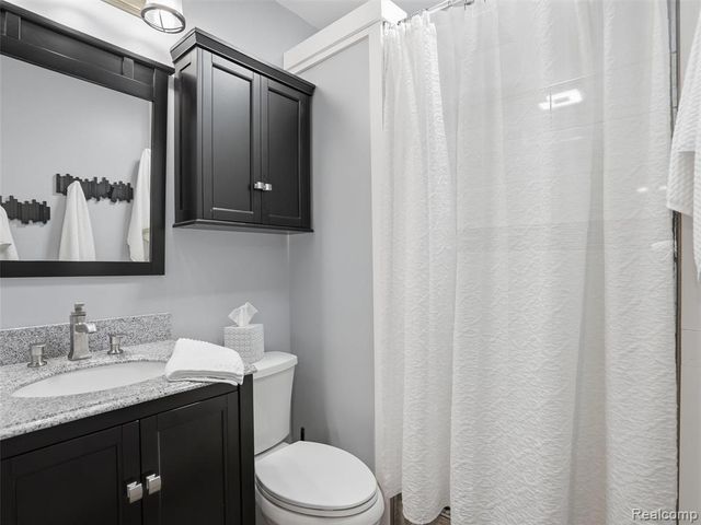 1209 Miners Run, Rochester, MI 48306
