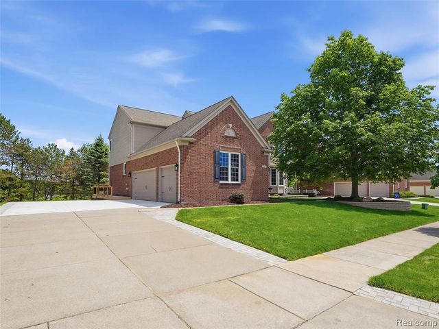 1209 Miners Run, Rochester, MI 48306