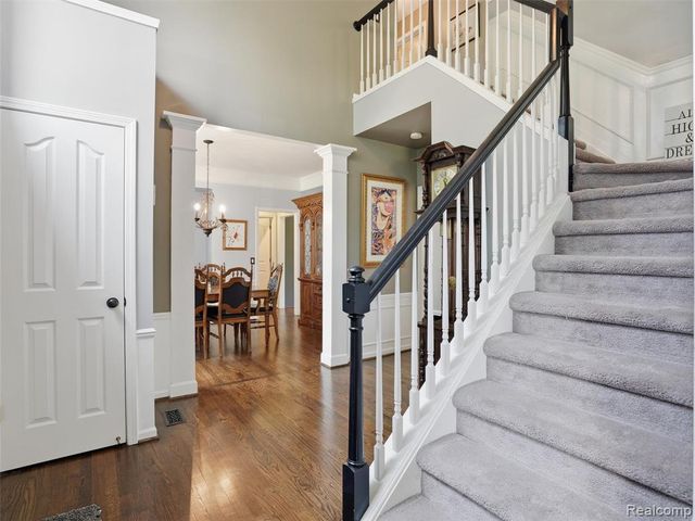 1209 Miners Run, Rochester, MI 48306