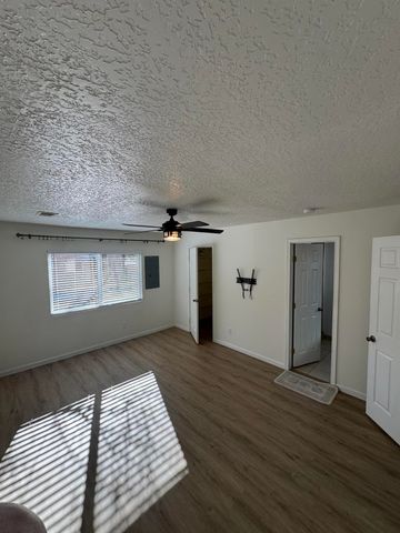 12916 Bryce Avenue NE, Albuquerque, NM 87112