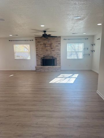 12916 Bryce Avenue NE, Albuquerque, NM 87112