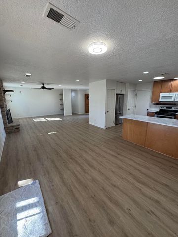 12916 Bryce Avenue NE, Albuquerque, NM 87112