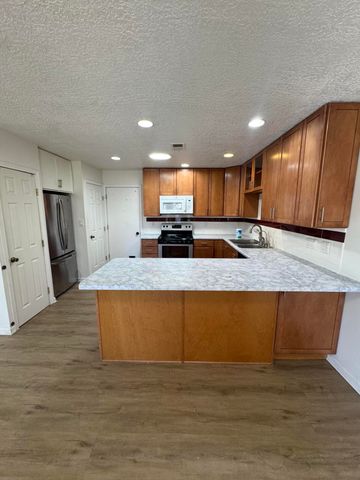 12916 Bryce Avenue NE, Albuquerque, NM 87112
