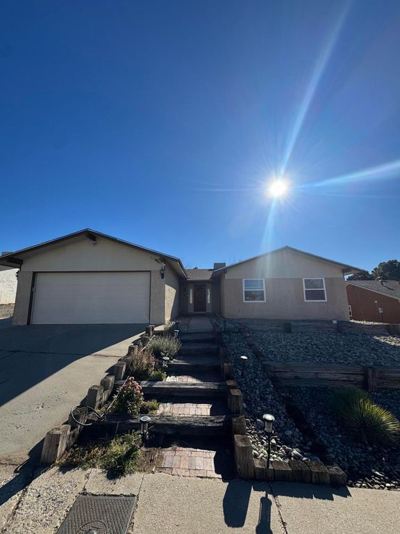 12916 Bryce Avenue NE, Albuquerque, NM 87112