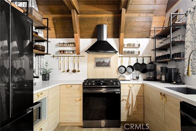 350 S. Fairway Dr, Lake Arrowhead, CA 92352