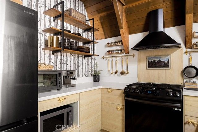 350 S. Fairway Dr, Lake Arrowhead, CA 92352