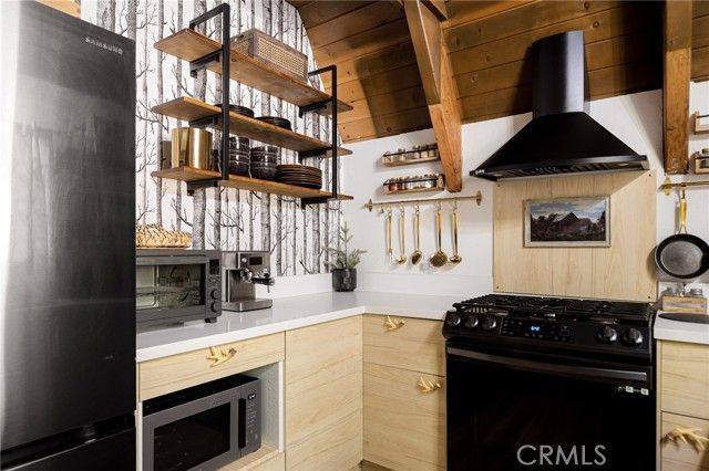 350 S. Fairway Dr, Lake Arrowhead, CA 92352