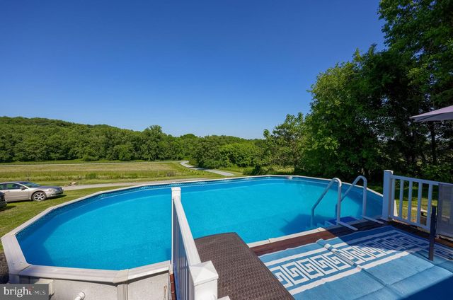 942-D BUCK RD, Quarryville, PA 17566
