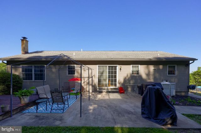 942-D BUCK RD, Quarryville, PA 17566