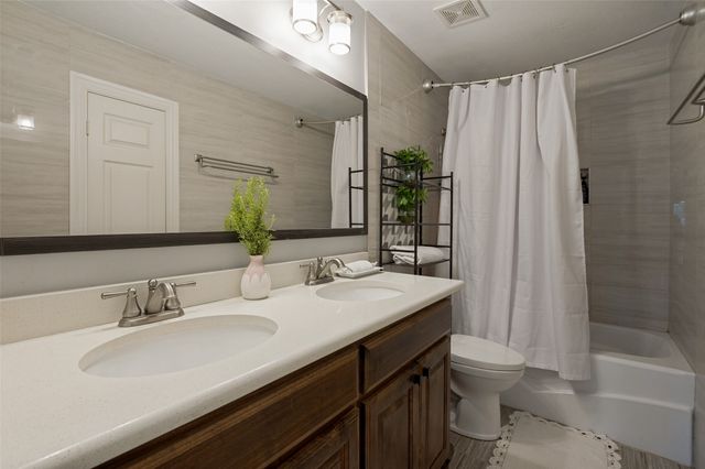 10903 Sweetwater Drive, Frisco, TX 75035