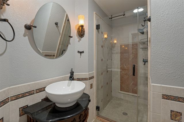 10903 Sweetwater Drive, Frisco, TX 75035