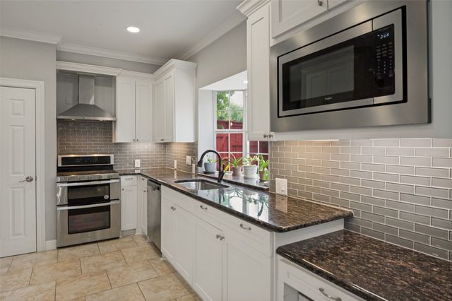 10903 Sweetwater Drive, Frisco, TX 75035