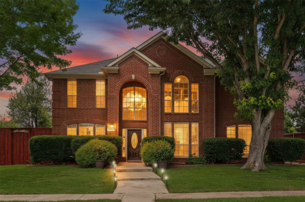 10903 Sweetwater Drive, Frisco, TX 75035