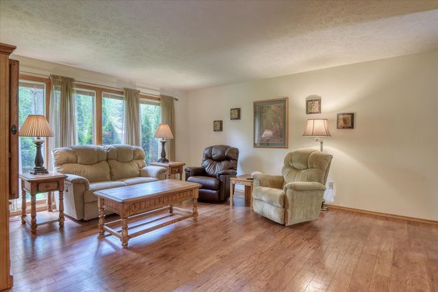 4916 GREENLEAF Ave, Spokane, WA 99021