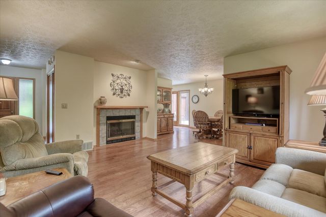 4916 GREENLEAF Ave, Spokane, WA 99021