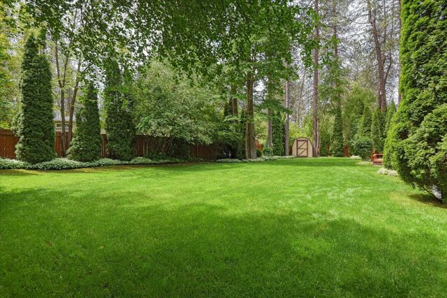 4916 GREENLEAF Ave, Spokane, WA 99021