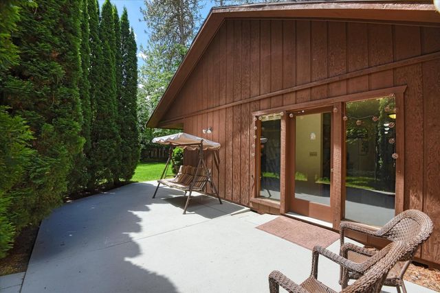 4916 GREENLEAF Ave, Spokane, WA 99021