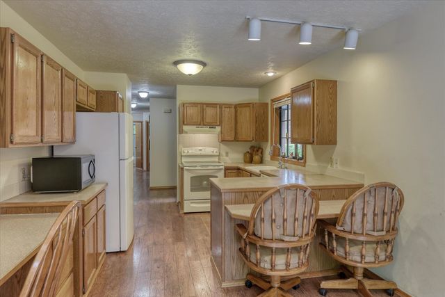4916 GREENLEAF Ave, Spokane, WA 99021