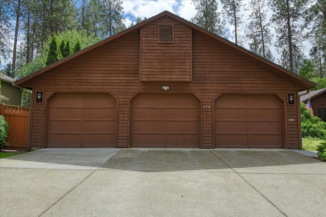 4916 GREENLEAF Ave, Spokane, WA 99021