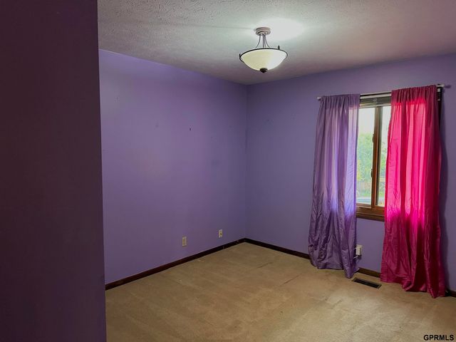 3726 Burr Oak Avenue, Bellevue, NE 68123