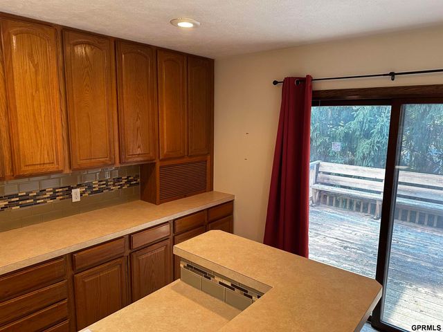 3726 Burr Oak Avenue, Bellevue, NE 68123