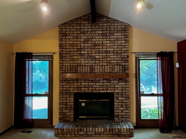 3726 Burr Oak Avenue, Bellevue, NE 68123