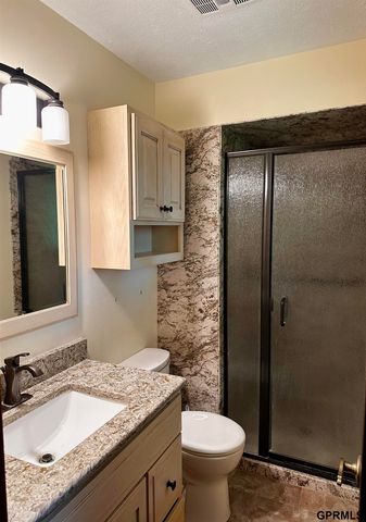 3726 Burr Oak Avenue, Bellevue, NE 68123