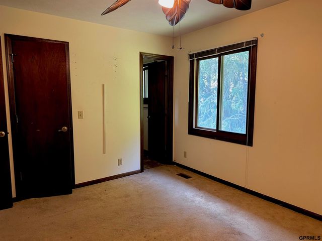 3726 Burr Oak Avenue, Bellevue, NE 68123