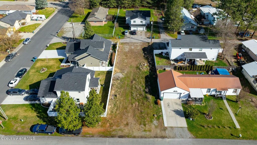 206 W 17TH AVE, Post Falls, ID 83854