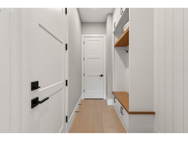 3652 Nw LANA Pl, Portland, OR 97229