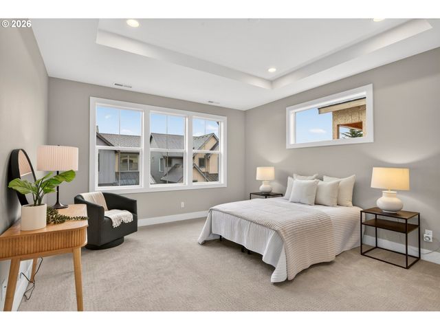 3652 Nw LANA Pl, Portland, OR 97229