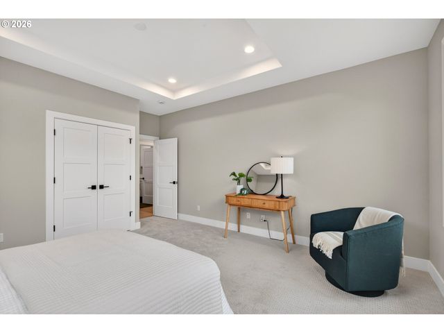 3652 Nw LANA Pl, Portland, OR 97229