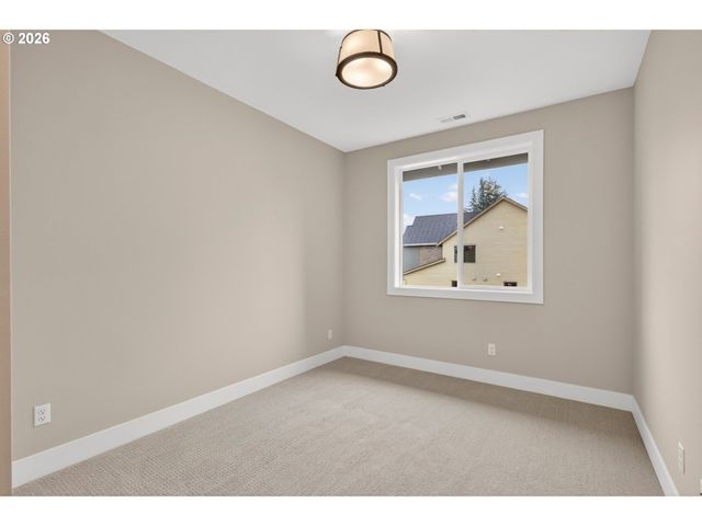 3652 Nw LANA Pl, Portland, OR 97229