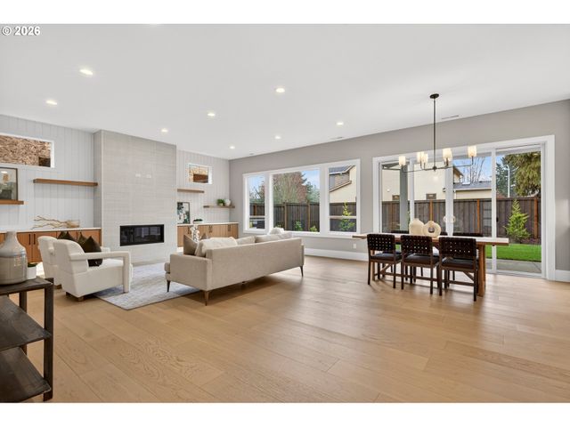 3652 Nw LANA Pl, Portland, OR 97229