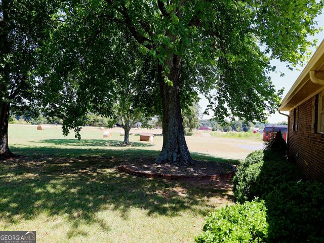 1719 Highway 98 West W, Danielsville, GA 30633