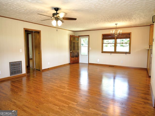 1719 Highway 98 West W, Danielsville, GA 30633