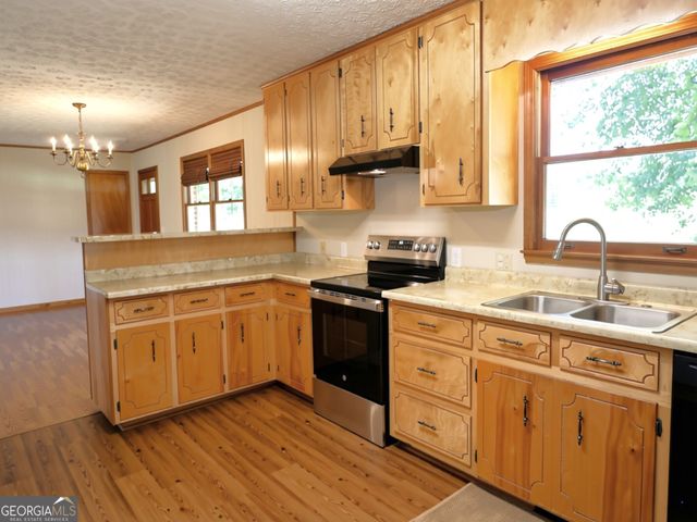 1719 Highway 98 West W, Danielsville, GA 30633