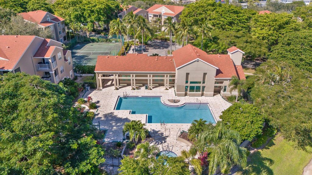 1885 PALM COVE Boulevard 10-108, Delray Beach, FL 33445