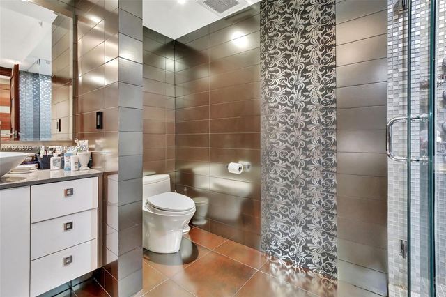 19667 Turnberry Way 3E, Aventura, FL 33180