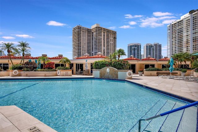 19667 Turnberry Way 3E, Aventura, FL 33180