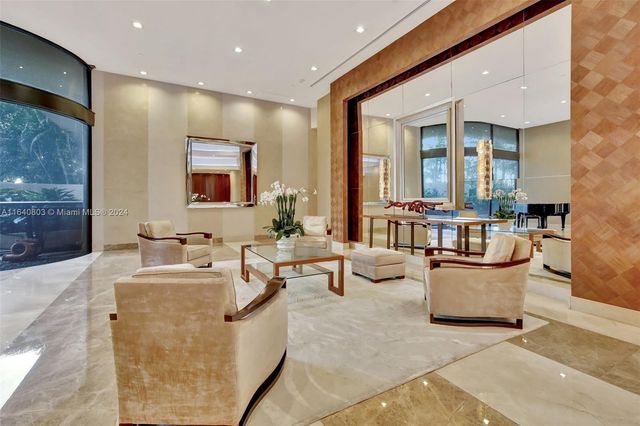 19667 Turnberry Way 3E, Aventura, FL 33180