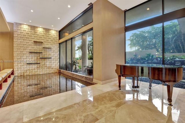 19667 Turnberry Way 3E, Aventura, FL 33180