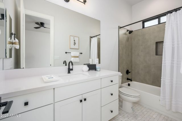 3653 E RUNAWAY BAY Place, Queen Creek, AZ 85142
